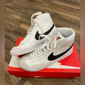 Nike Blazer Mid ‘77